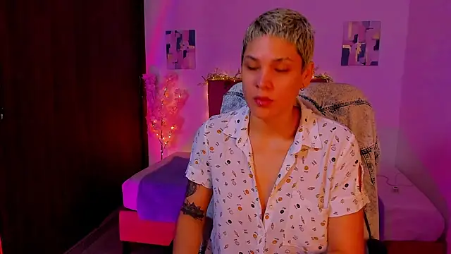 Charlee pink online show from October 13, 6:20 pm