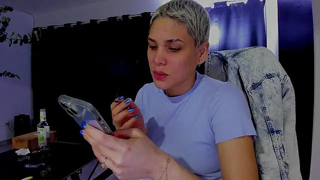 Charlee pink online show from September 27, 1:45 am