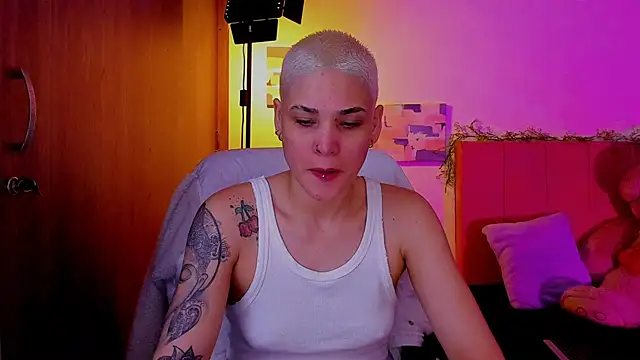 Charlee pink online show from April 7, 12:18 pm