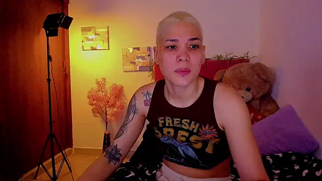 Charlee pink online show from April 21, 7:31 pm