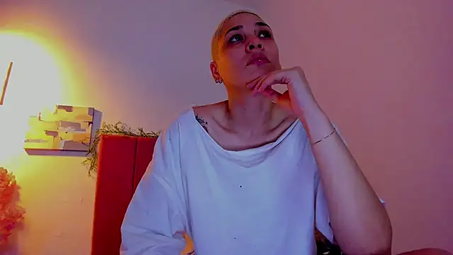Charlee pink online show from April 20, 4:41 pm