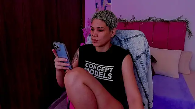 Charlee pink online show from October 17, 7:15 pm