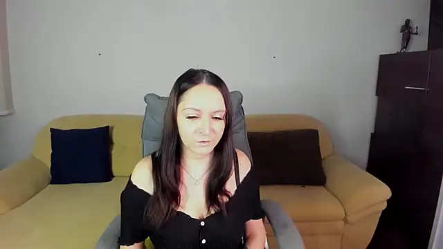 AngellLika online show from December 4, 1:32 pm