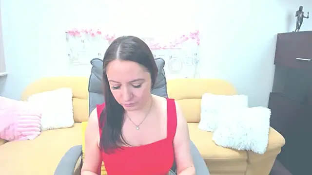 AngellLika online show from April 8, 12:50 pm