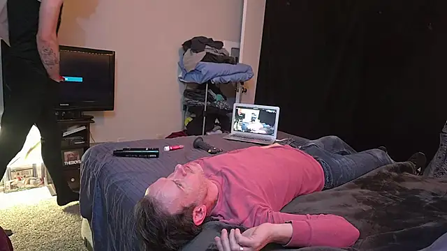 ChillzPnp online show from December 14, 9:31 pm