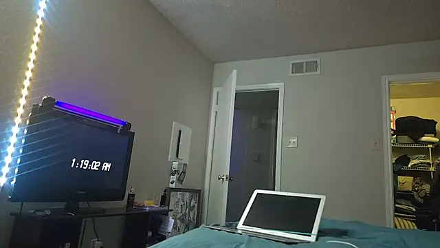 ChillzPnp online show from November 24, 7:19 am