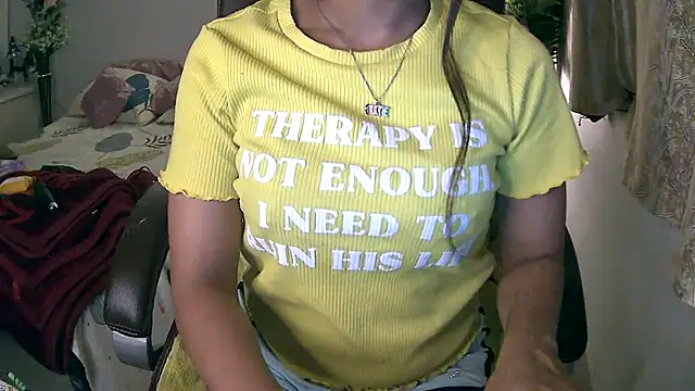 Snapshot of Cute-Tara chatting on March 21, 8:50 pm Cute-Tara online show from March 21, 8:50 pm