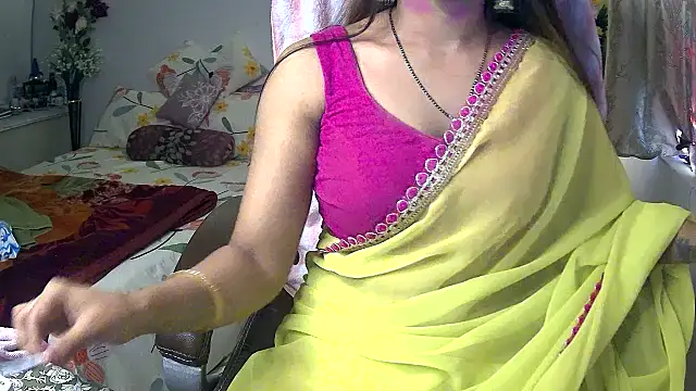 Snapshot of Cute-Tara chatting on March 14, 9:03 am Cute-Tara online show from March 14, 9:03 am
