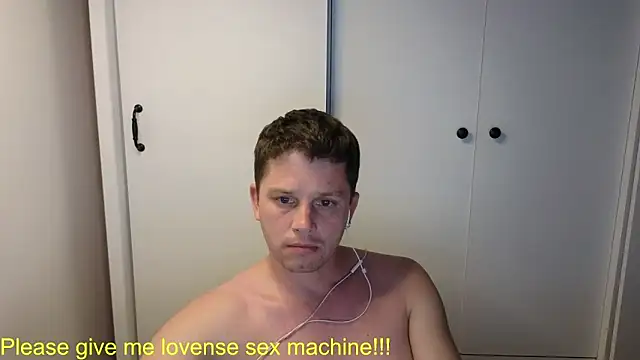 Snapshot of BigL0ve chatting on June 26, 2:12 pm BigL0ve online show from June 26, 2:12 pm