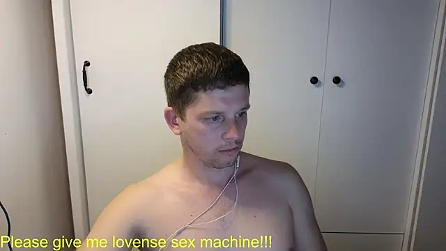 Snapshot of BigL0ve chatting on June 29, 1:22 pm BigL0ve online show from June 29, 1:22 pm