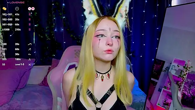ElswythCovil online show from September 17, 4:03 am