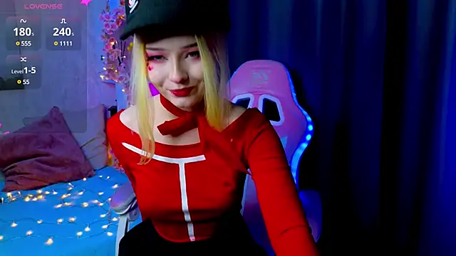 ElswythCovil online show from February 14, 4:15 am