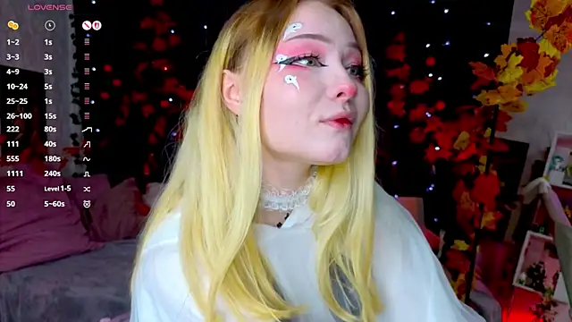 Snapshot of ElswythCovil chatting on October 28, 4:02 am ElswythCovil online show from October 28, 4:02 am