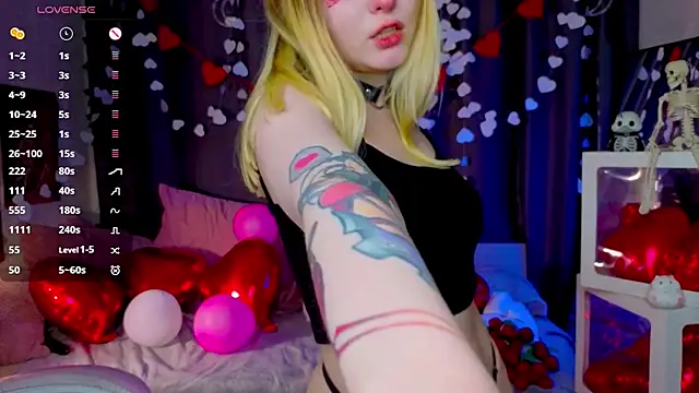 ElswythCovil online show from February 15, 4:02 am