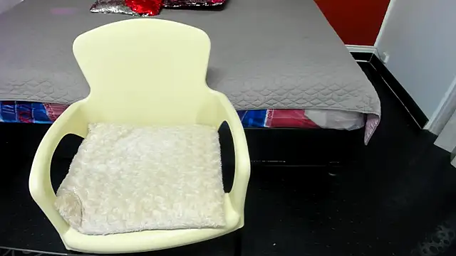 Abrillee1 online show from February 27, 7:47 pm