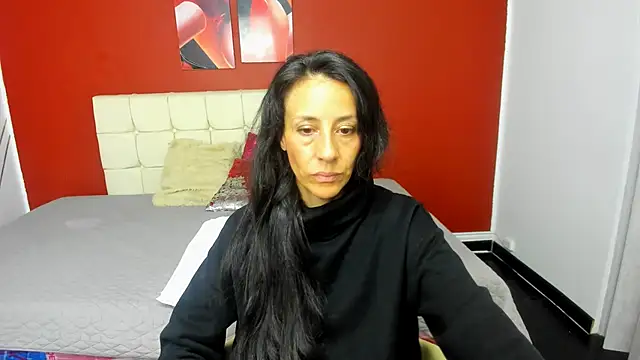 Abrillee1 online show from February 28, 5:04 am