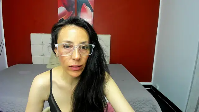 Abrillee1 online show from February 27, 10:53 pm