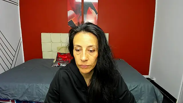 Abrillee1 online show from February 14, 7:49 am