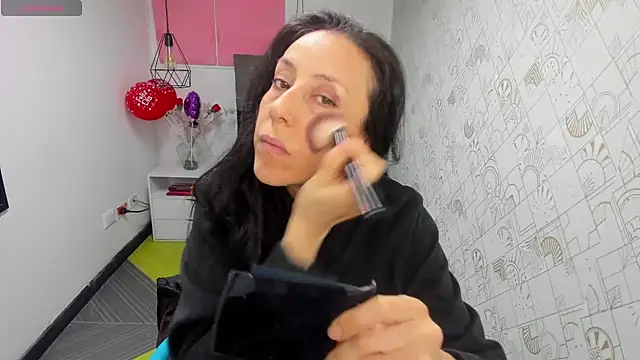 Abrillee1 online show from March 11, 11:44 am