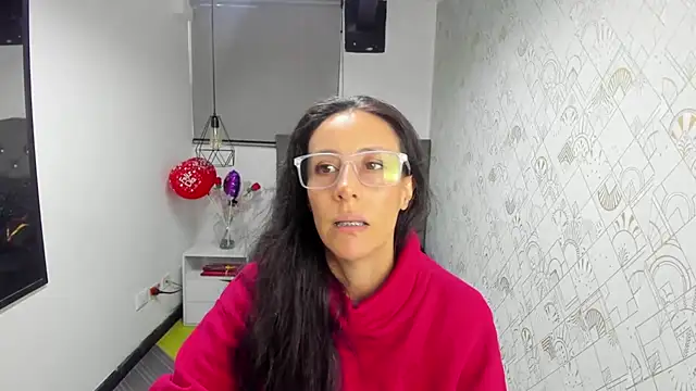 Abrillee1 online show from March 6, 7:21 pm