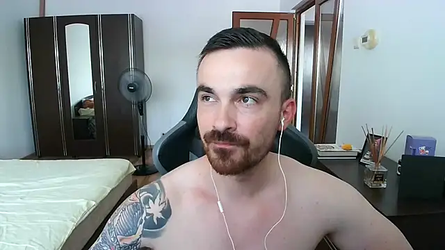 Snapshot of mu5clemania2 chatting on June 30, 1:33 pm mu5clemania2 online show from June 30, 1:33 pm