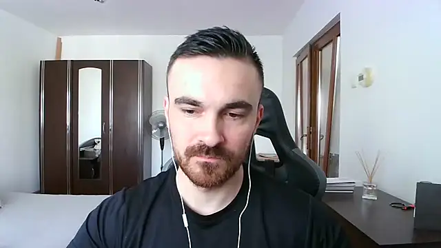 Snapshot of mu5clemania2 chatting on February 22, 9:44 am mu5clemania2 online show from February 22, 9:44 am