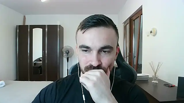 Snapshot of mu5clemania2 chatting on February 21, 2:08 pm mu5clemania2 online show from February 21, 2:08 pm