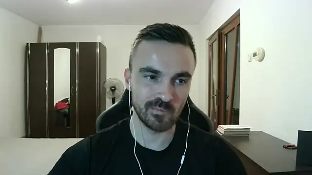 Snapshot of mu5clemania2 chatting on February 4, 5:19 pm mu5clemania2 online show from February 4, 5:19 pm