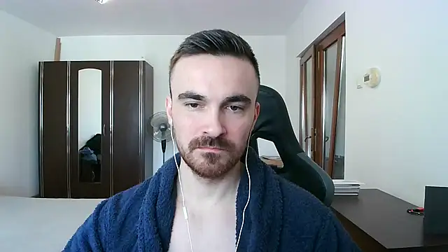 Snapshot of mu5clemania2 chatting on February 3, 9:47 am mu5clemania2 online show from February 3, 9:47 am