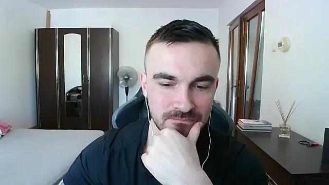 Snapshot of mu5clemania2 chatting on February 28, 10:15 am mu5clemania2 online show from February 28, 10:15 am