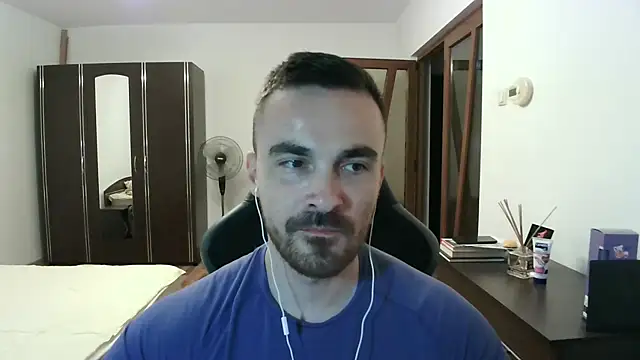 Snapshot of mu5clemania2 chatting on June 12, 8:17 pm mu5clemania2 online show from June 12, 8:17 pm