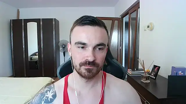 Snapshot of mu5clemania2 chatting on June 16, 12:49 pm mu5clemania2 online show from June 16, 12:49 pm