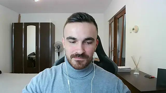 Snapshot of mu5clemania2 chatting on February 17, 9:50 am mu5clemania2 online show from February 17, 9:50 am