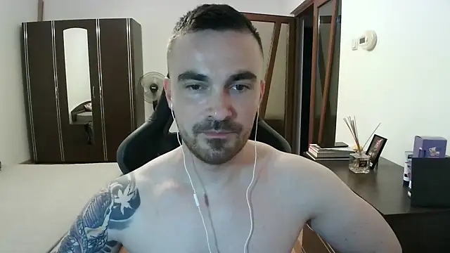 Snapshot of mu5clemania2 chatting on June 6, 6:02 pm mu5clemania2 online show from June 6, 6:02 pm