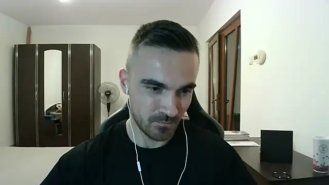 mu5clemania2 online show from December 13, 8:04 pm