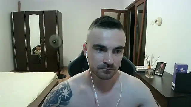 Snapshot of mu5clemania2 chatting on July 1, 7:36 pm mu5clemania2 online show from July 1, 7:36 pm