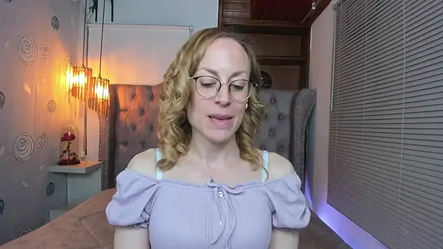 Snapshot of SammySanders chatting on March 5, 11:38 pm SammySanders online show from March 5, 11:38 pm