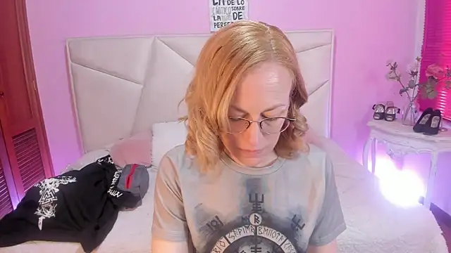 Snapshot of SammySanders chatting on November 14, 3:26 pm SammySanders online show from November 14, 3:26 pm