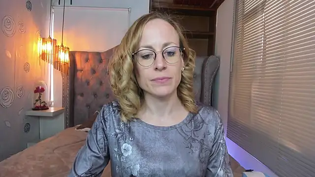 Snapshot of SammySanders chatting on March 8, 3:35 pm SammySanders online show from March 8, 3:35 pm