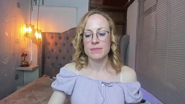 Snapshot of SammySanders chatting on February 26, 10:58 pm SammySanders online show from February 26, 10:58 pm