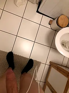 Snapshot of dingdongjonny chatting on October 31, 5:37 am dingdongjonny online show from October 31, 5:37 am