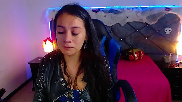 Julietacollins06 online show from October 31, 12:57 pm