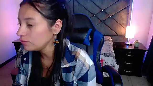 Julietacollins06 online show from December 3, 3:55 pm