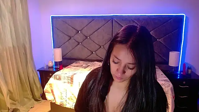 Julietacollins06 online show from September 28, 12:45 pm