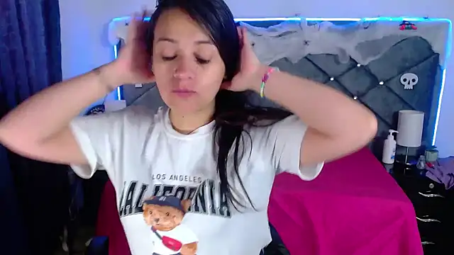 Julietacollins06 online show from October 24, 12:26 pm