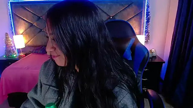 Julietacollins06 online show from December 18, 12:31 pm