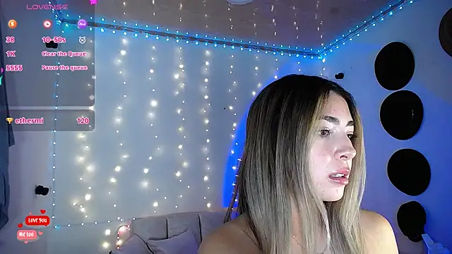 Snapshot of channel_blonde_a chatting on March 5, 10:10 pm channel blonde a online show from March 5, 10:10 pm