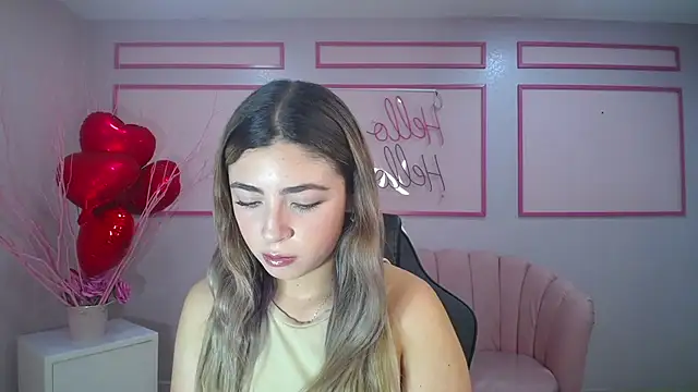 Snapshot of channel_blonde_a chatting on February 25, 4:25 pm channel blonde a online show from February 25, 4:25 pm