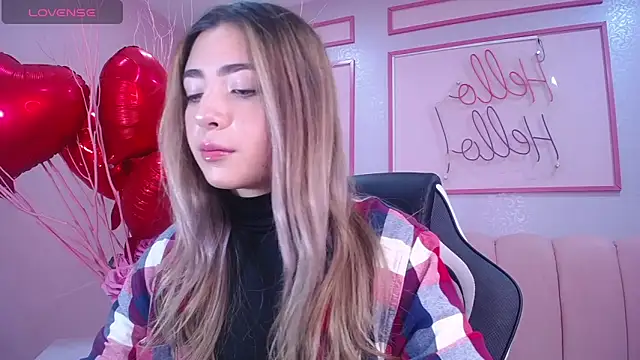 Snapshot of channel_blonde_a chatting on February 12, 4:33 pm channel blonde a online show from February 12, 4:33 pm