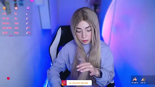 Snapshot of channel_blonde_a chatting on November 27, 7:14 pm channel blonde a online show from November 27, 7:14 pm